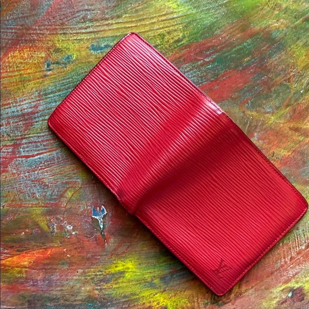 Louis Vuitton Scarlet Epi Leather Wallet Red LV Bi Fold Unisex Vintage